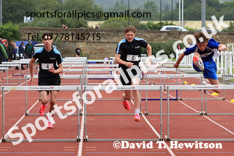 Boys hurdles, 2025 Northumberland Schools Track and Fields, Wentworth, Hexham. Photo: David T. Hewitson/Sports for All Pics